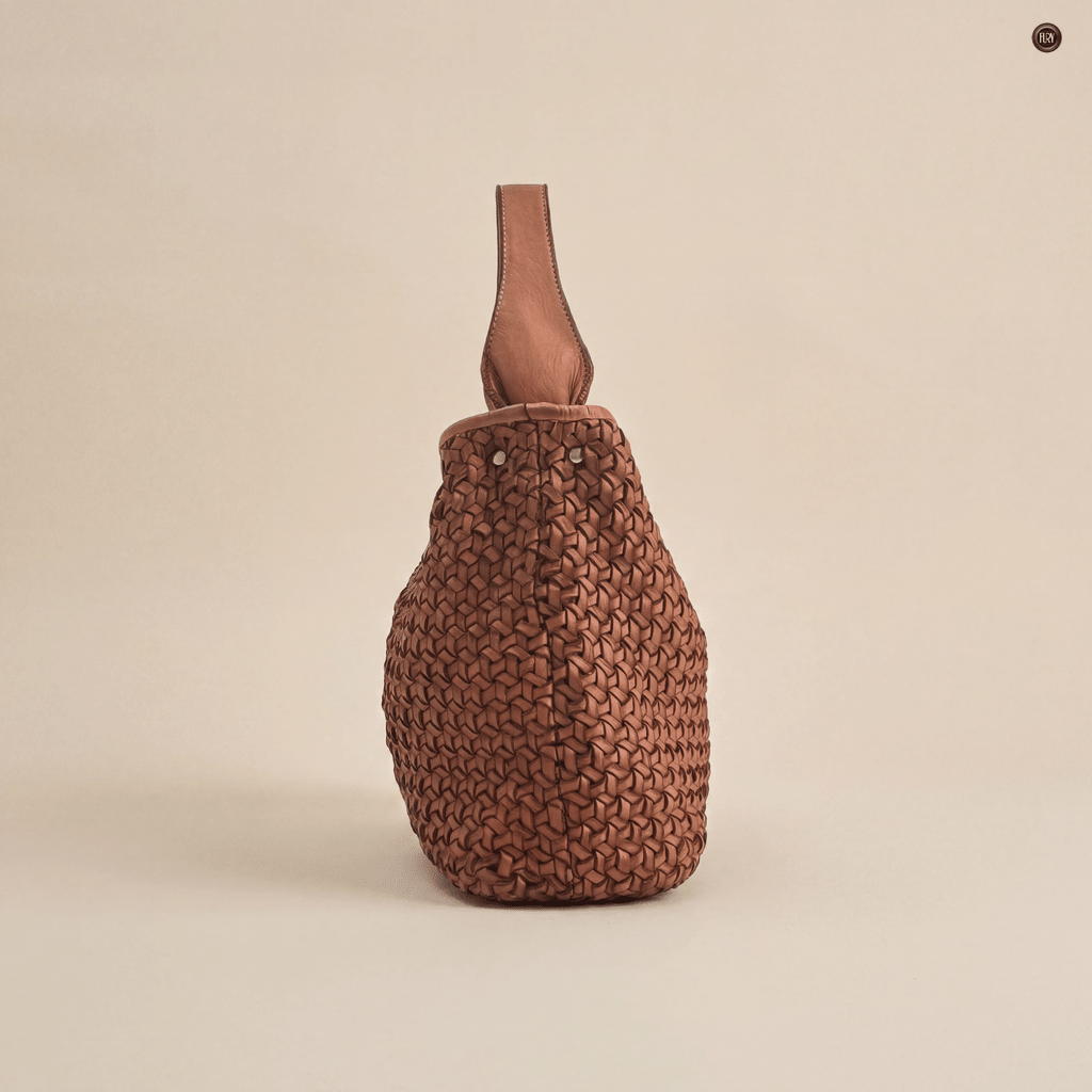 Borsa Tea maxi in pelle intrecciata