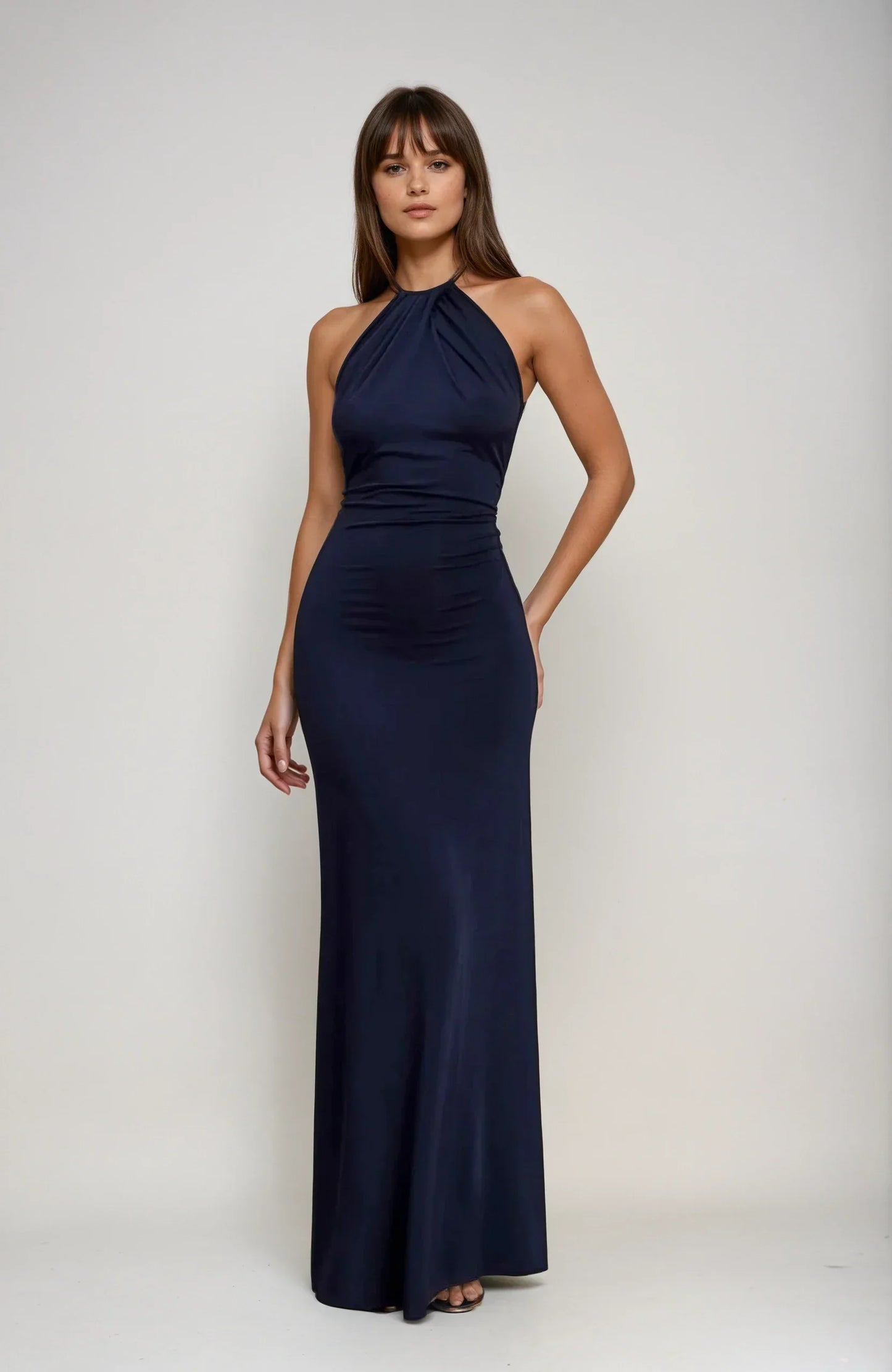 VESTIDO LARGO CON CUELLO HALTER - MANILA
