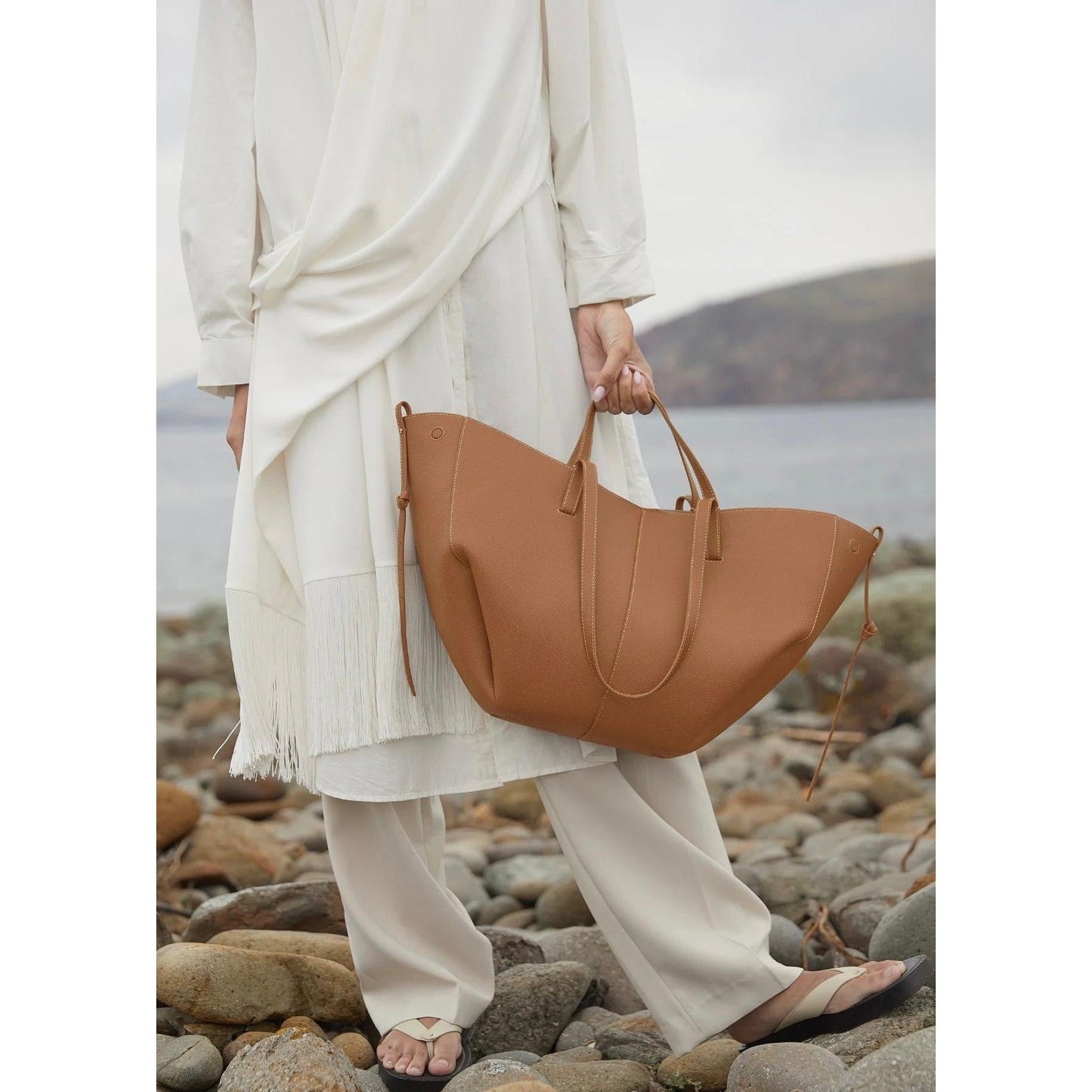 BOLSO DE HOMBRO DE GRAN CAPACIDAD - MATILDE