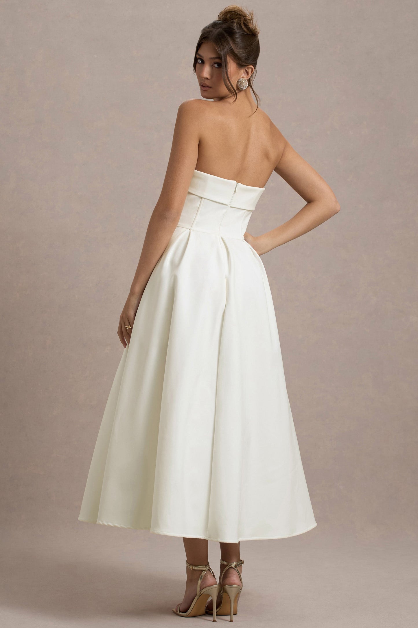 ELEGANTE VESTIDO MIDI CON ESCOTE DE HOMBROS DESCUBIERTOS - TIVAROA