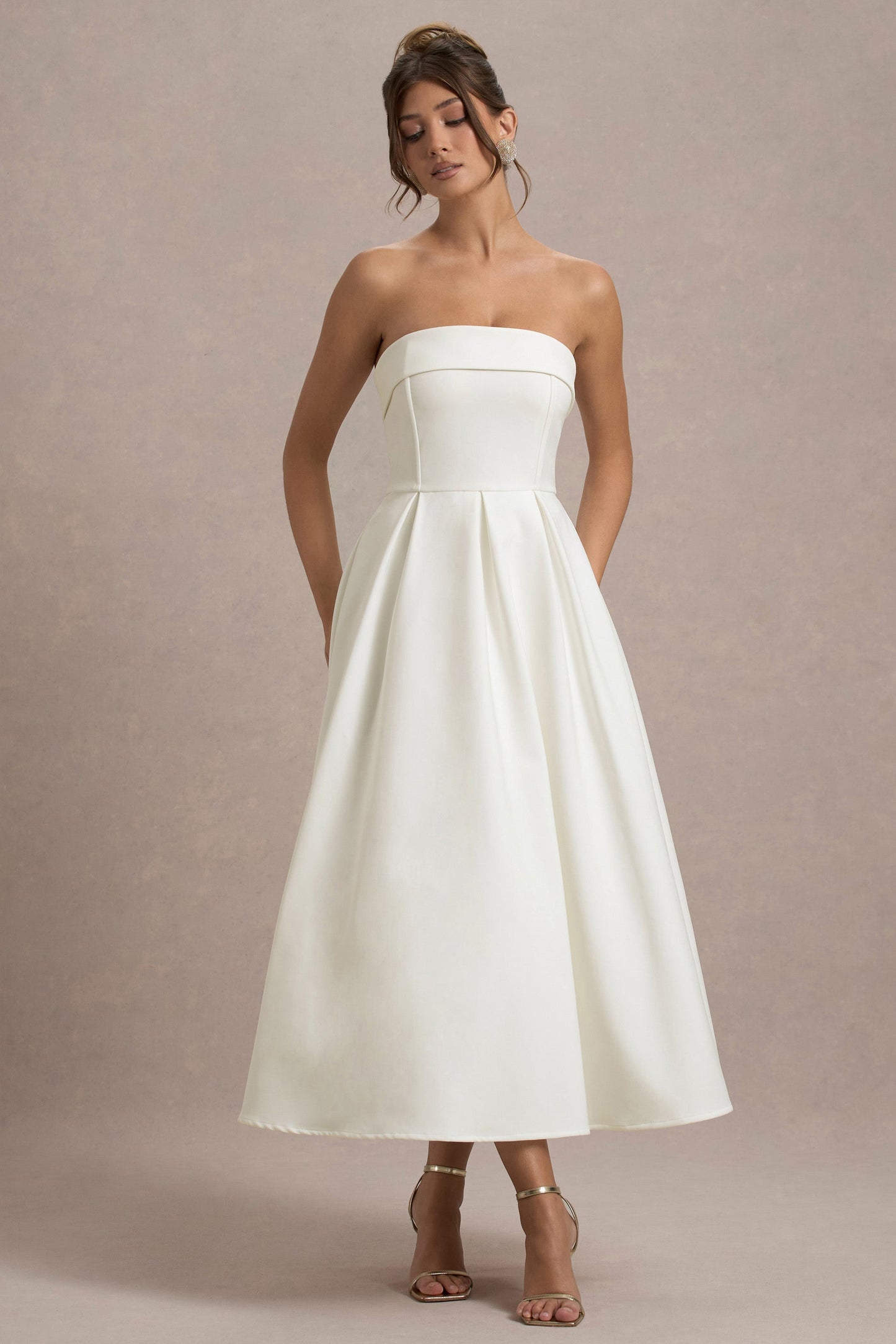 ELEGANTE VESTIDO MIDI CON ESCOTE DE HOMBROS DESCUBIERTOS - TIVAROA