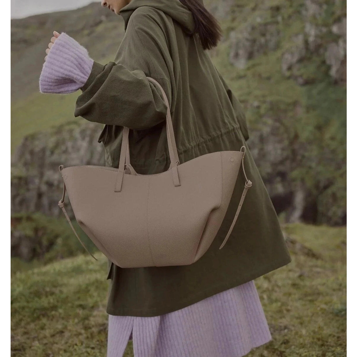 BOLSO DE HOMBRO DE GRAN CAPACIDAD - MATILDE