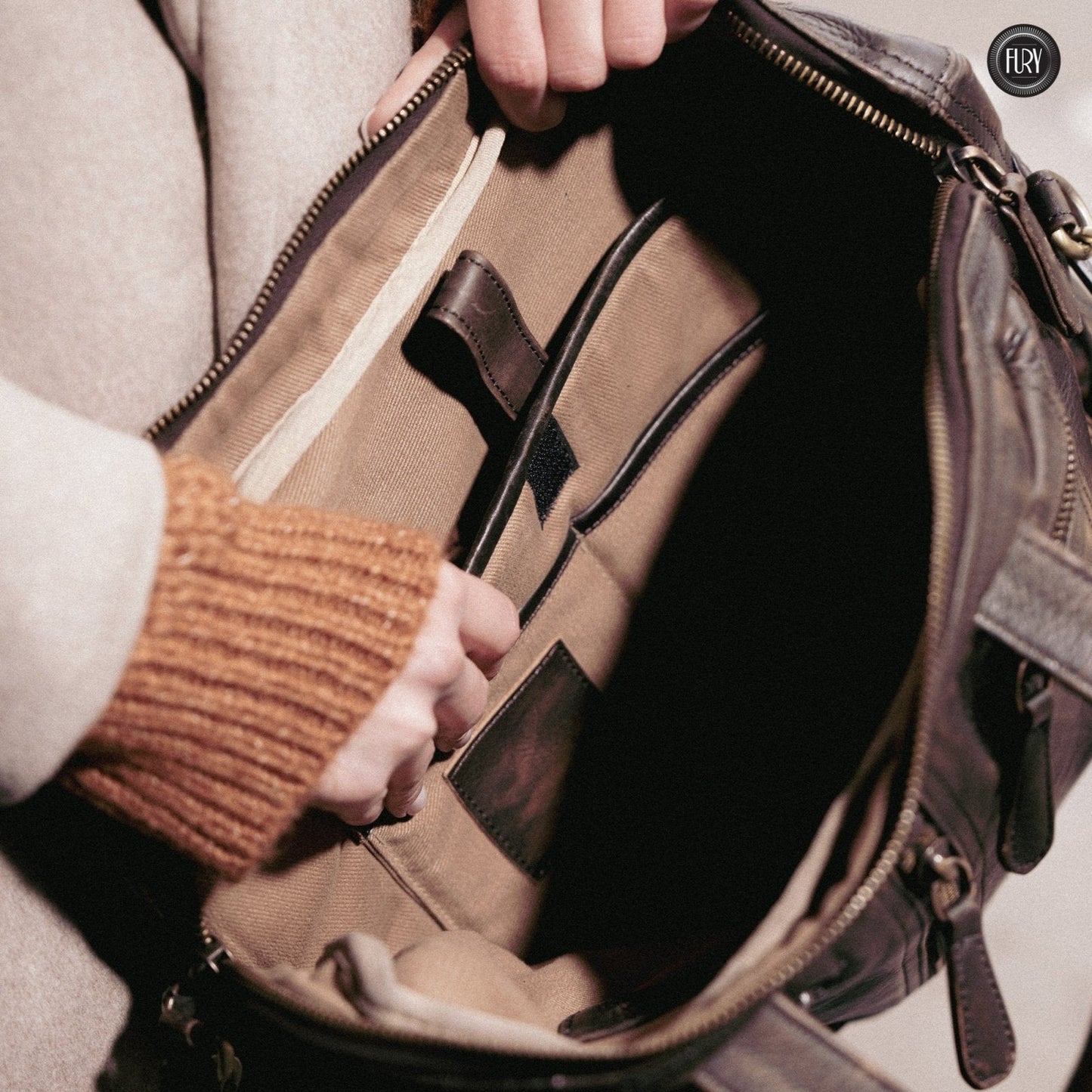 Borsa Heritage 49 in pelle - Edizione limitata
