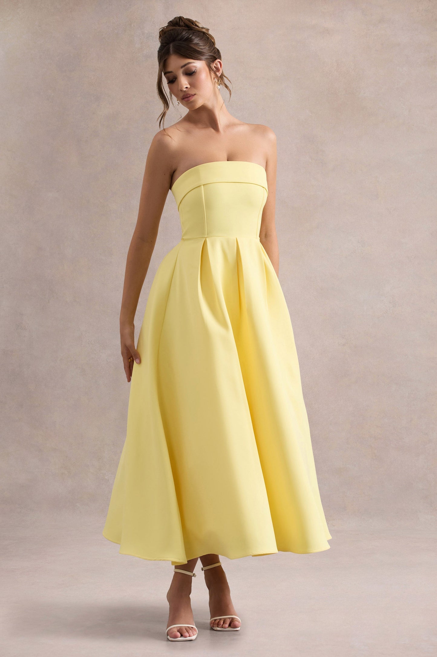 ELEGANTE VESTIDO MIDI CON ESCOTE DE HOMBROS DESCUBIERTOS - TIVAROA